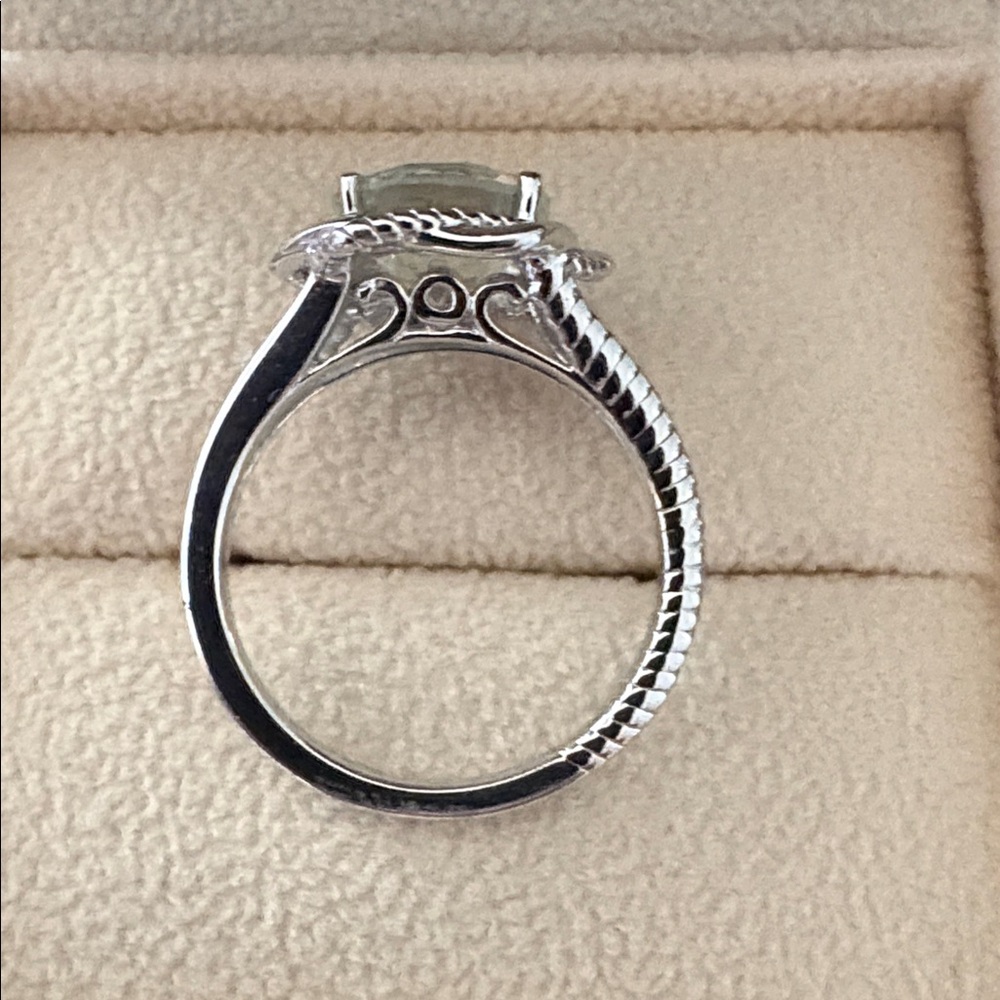 Sterling Silver Ring with Round Green Amethyst (size 7) - Picture 5 of 7